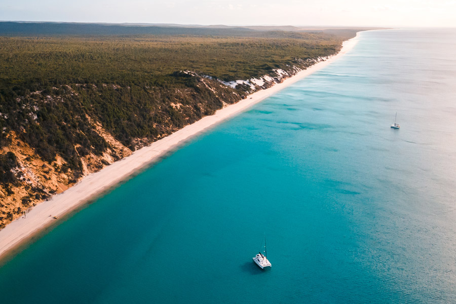 yacht sinking fraser island